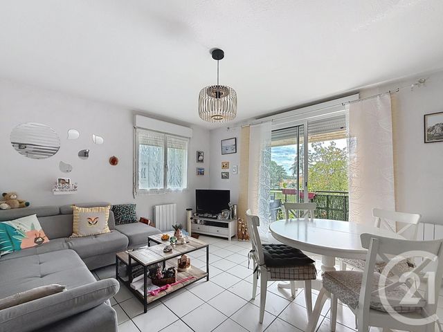 Appartement T3 à vendre - 3 pièces - 58.38 m2 - MARCHEPRIME - 33 - AQUITAINE - Century 21 Duprat & Associés