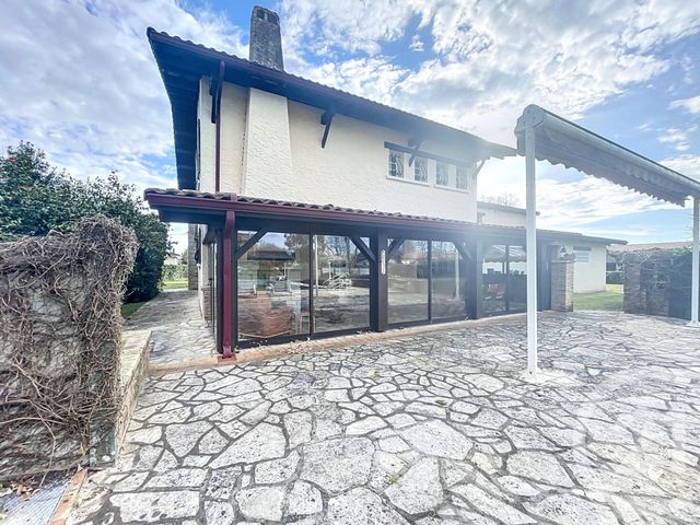 maison à vendre - 7 pièces - 219.5 m2 - BIGANOS - 33 - AQUITAINE - Century 21 Duprat & Associés