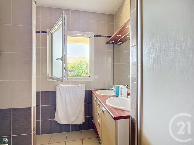 maison à louer - 4 pièces - 99.52 m2 - GUJAN MESTRAS - 33 - AQUITAINE - Century 21 Duprat & Associés