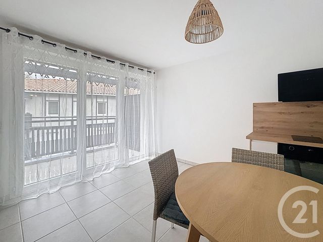 Appartement F2 à louer - 2 pièces - 42.14 m2 - MIOS - 33 - AQUITAINE - Century 21 Duprat & Associés