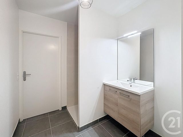 Appartement F2 à louer - 2 pièces - 42.14 m2 - MIOS - 33 - AQUITAINE - Century 21 Duprat & Associés