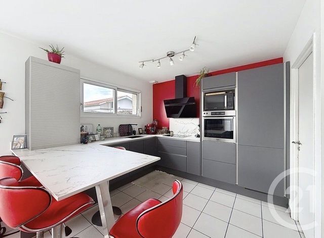 maison à vendre - 5 pièces - 104.0 m2 - ST MAGNE - 33 - AQUITAINE - Century 21 Duprat & Associés