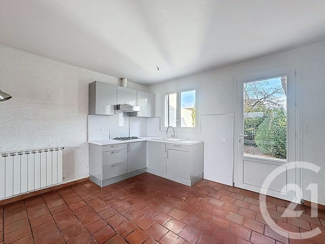 maison à louer - 5 pièces - 92.02 m2 - GUJAN MESTRAS - 33 - AQUITAINE - Century 21 Duprat & Associés