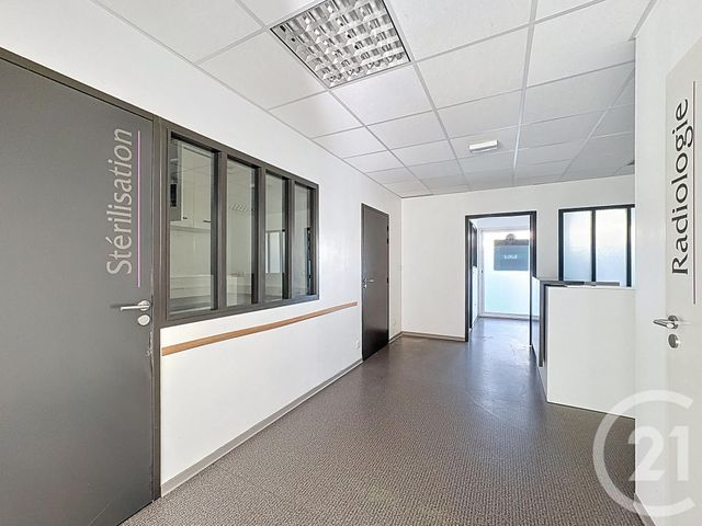 maison à louer - 6 pièces - 65.0 m2 - GUJAN MESTRAS - 33 - AQUITAINE - Century 21 Duprat & Associés