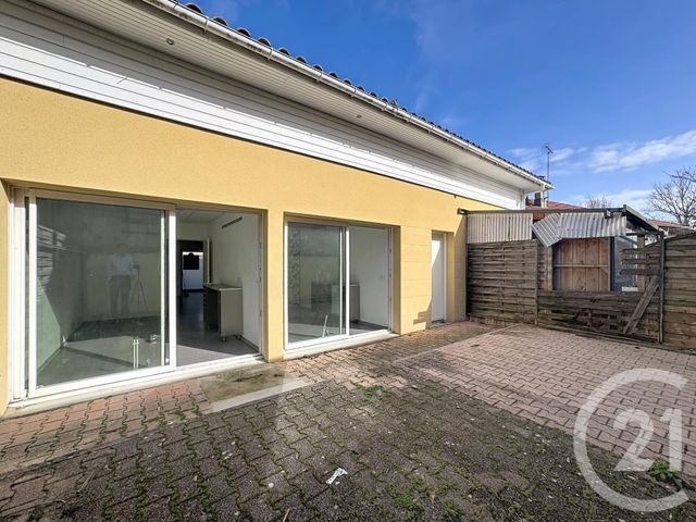 maison à louer - 6 pièces - 65.0 m2 - GUJAN MESTRAS - 33 - AQUITAINE - Century 21 Duprat & Associés
