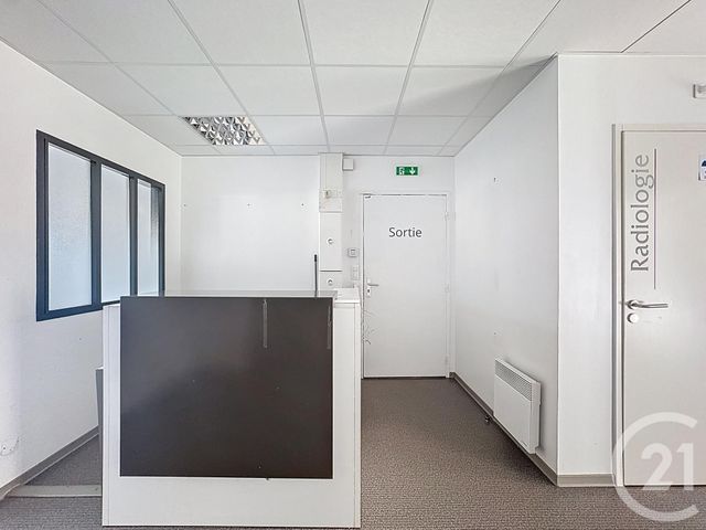 maison à louer - 6 pièces - 65.0 m2 - GUJAN MESTRAS - 33 - AQUITAINE - Century 21 Duprat & Associés