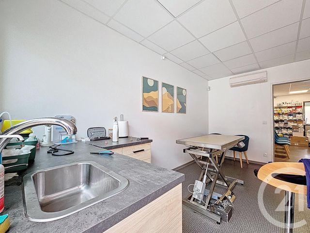 maison à louer - 6 pièces - 65.0 m2 - GUJAN MESTRAS - 33 - AQUITAINE - Century 21 Duprat & Associés