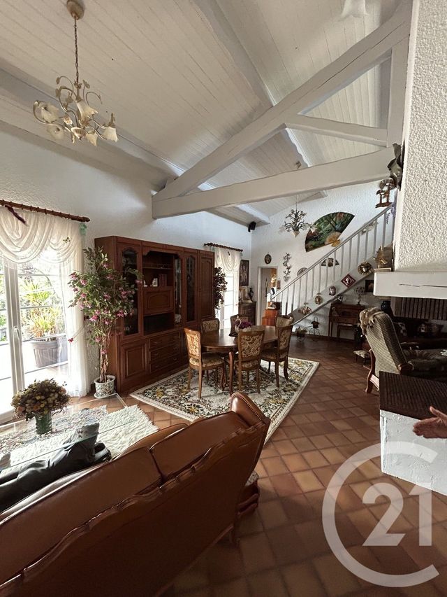 maison à vendre - 7 pièces - 183.4 m2 - MIOS - 33 - AQUITAINE - Century 21 Duprat & Associés