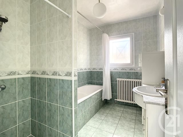 maison à louer - 4 pièces - 85.4 m2 - PARENTIS EN BORN - 40 - AQUITAINE - Century 21 Duprat & Associés