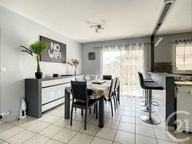 maison à louer - 4 pièces - 85.4 m2 - PARENTIS EN BORN - 40 - AQUITAINE - Century 21 Duprat & Associés