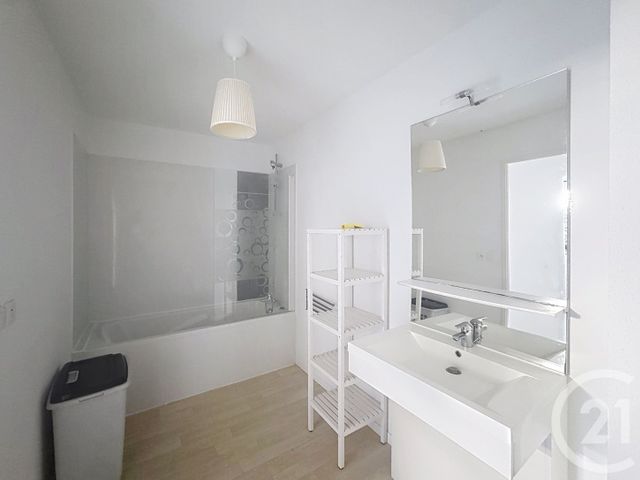 Appartement F3 à louer - 3 pièces - 64.81 m2 - LANTON - 33 - AQUITAINE - Century 21 Duprat & Associés