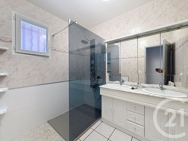 maison à louer - 4 pièces - 88.93 m2 - GUJAN MESTRAS - 33 - AQUITAINE - Century 21 Duprat & Associés