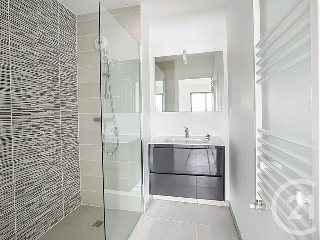 Appartement F2 à louer - 2 pièces - 45.8 m2 - GUJAN MESTRAS - 33 - AQUITAINE - Century 21 Duprat & Associés