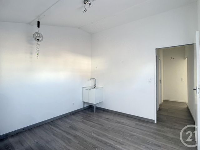 commerce à louer - 11.53 m2 - MIOS - 33 - AQUITAINE - Century 21 Duprat & Associés